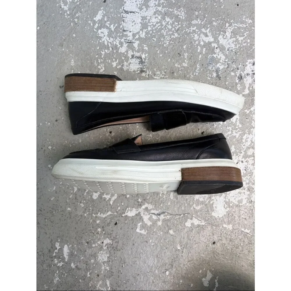 Tod’s leather loafer sneakers